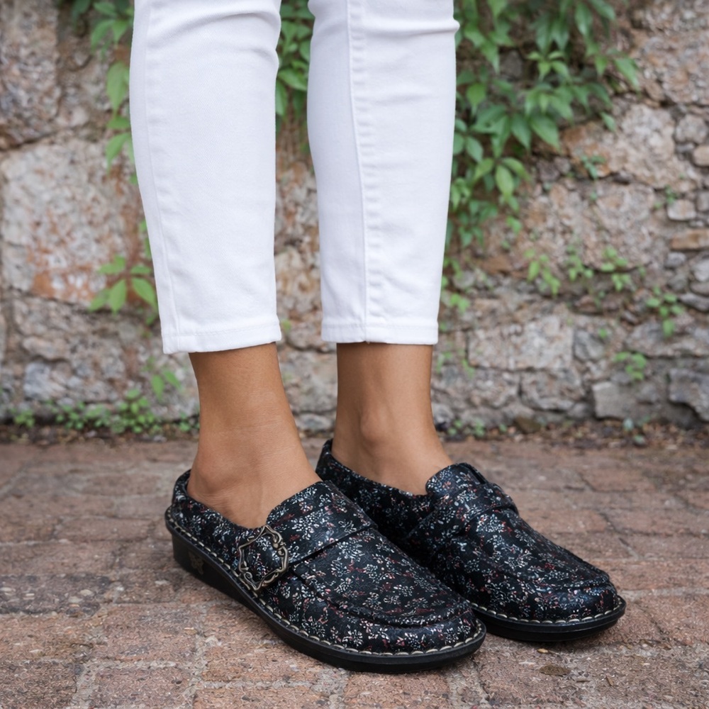 ALEGRIA Casual Slip-On Black Metallic Sparkle Floral Comfort Clogs, EU 36/US 6